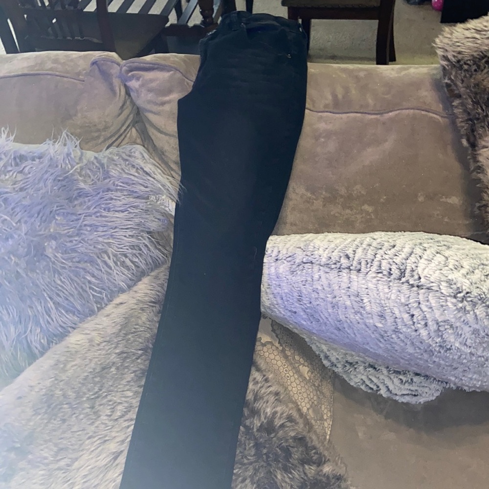 Black trendy pants!